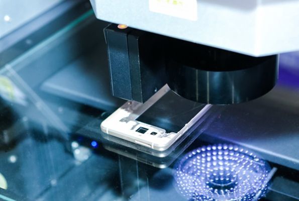 A Must-Have in the Precision Manufacturing Era: How Vision Measuring Machines Ensure Consistency of Smartphone Middle frames